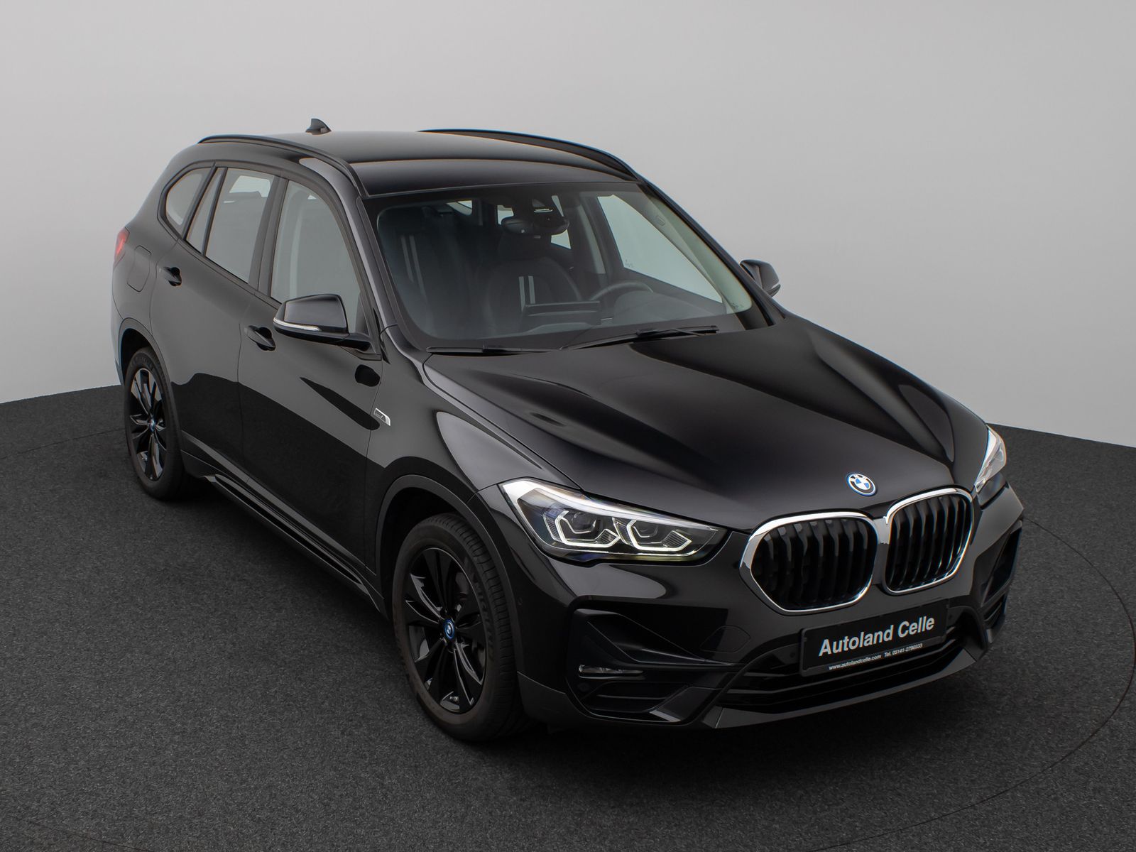 Fahrzeugabbildung BMW X1 xD25e Sport Line Kamera HUD DAB HiFi Komfort