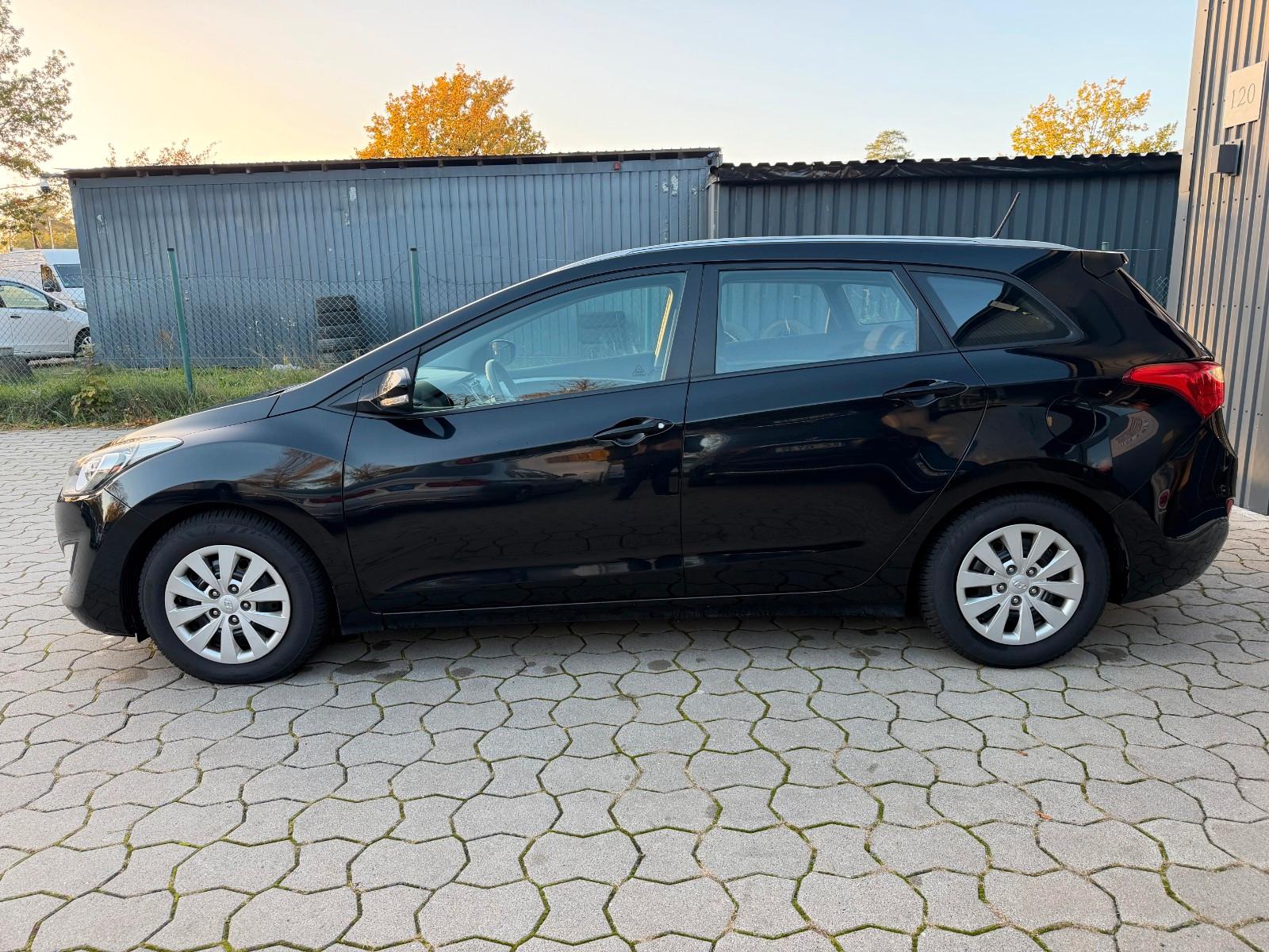 Hyundai i30 2015 — фото 10