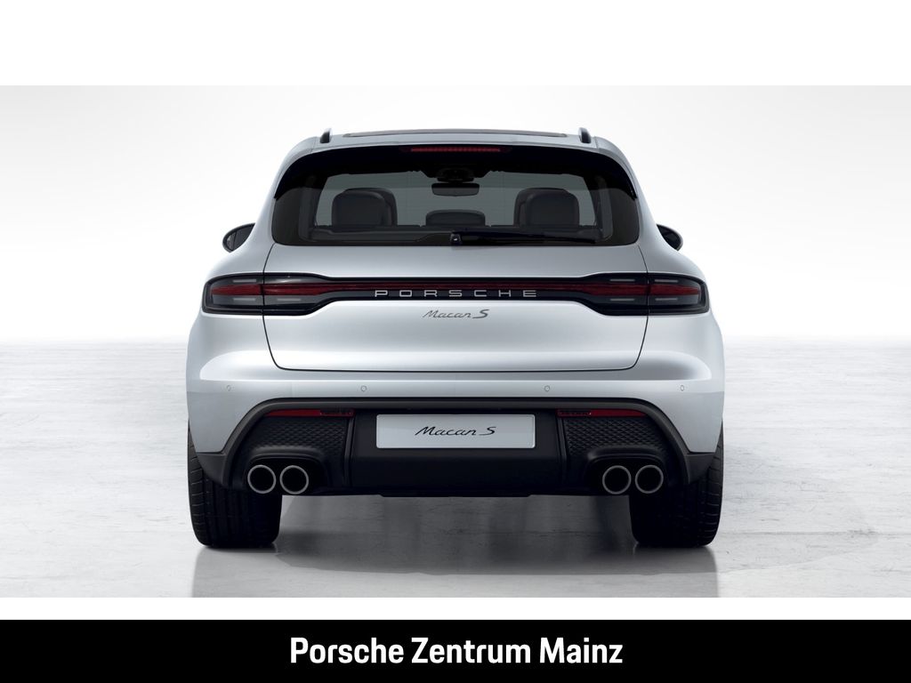 PORSCHE Macan 2024