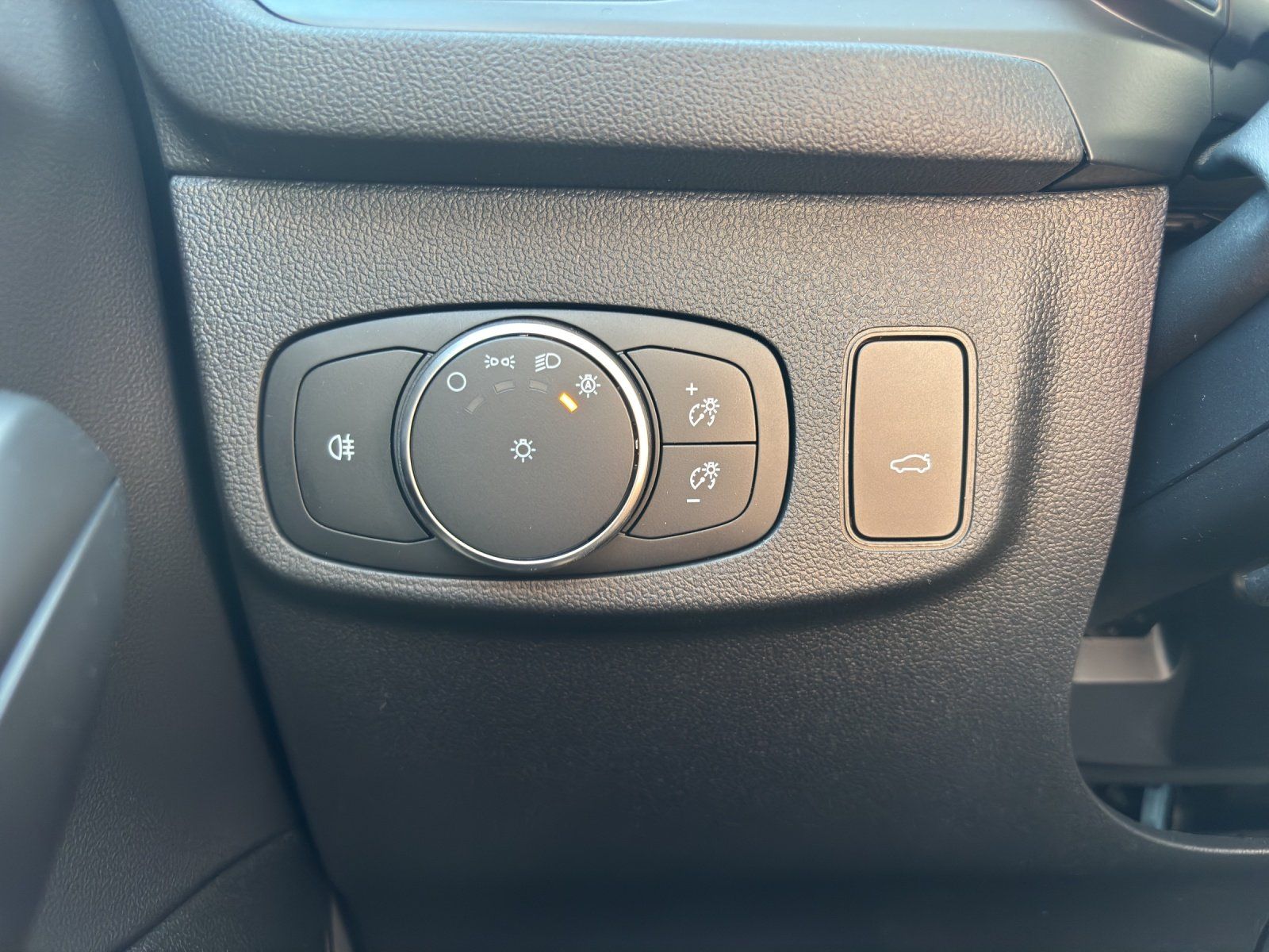 Fahrzeugabbildung Ford Focus Active X Pano Dach B&O Winter Pak. LED Mat