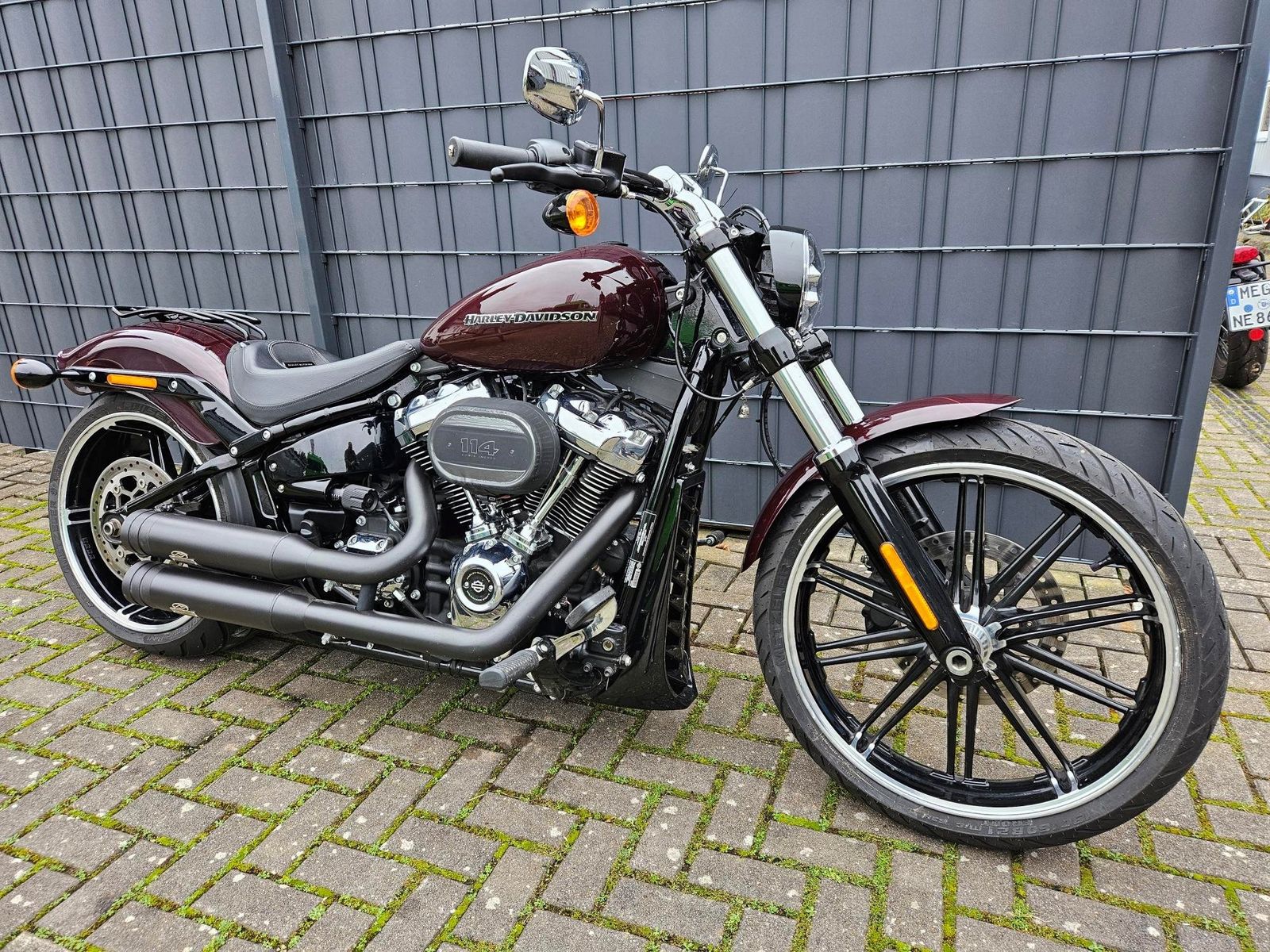 Fahrzeugabbildung Harley-Davidson Softail Breakout 114 FXBRS Jekill & Hyde