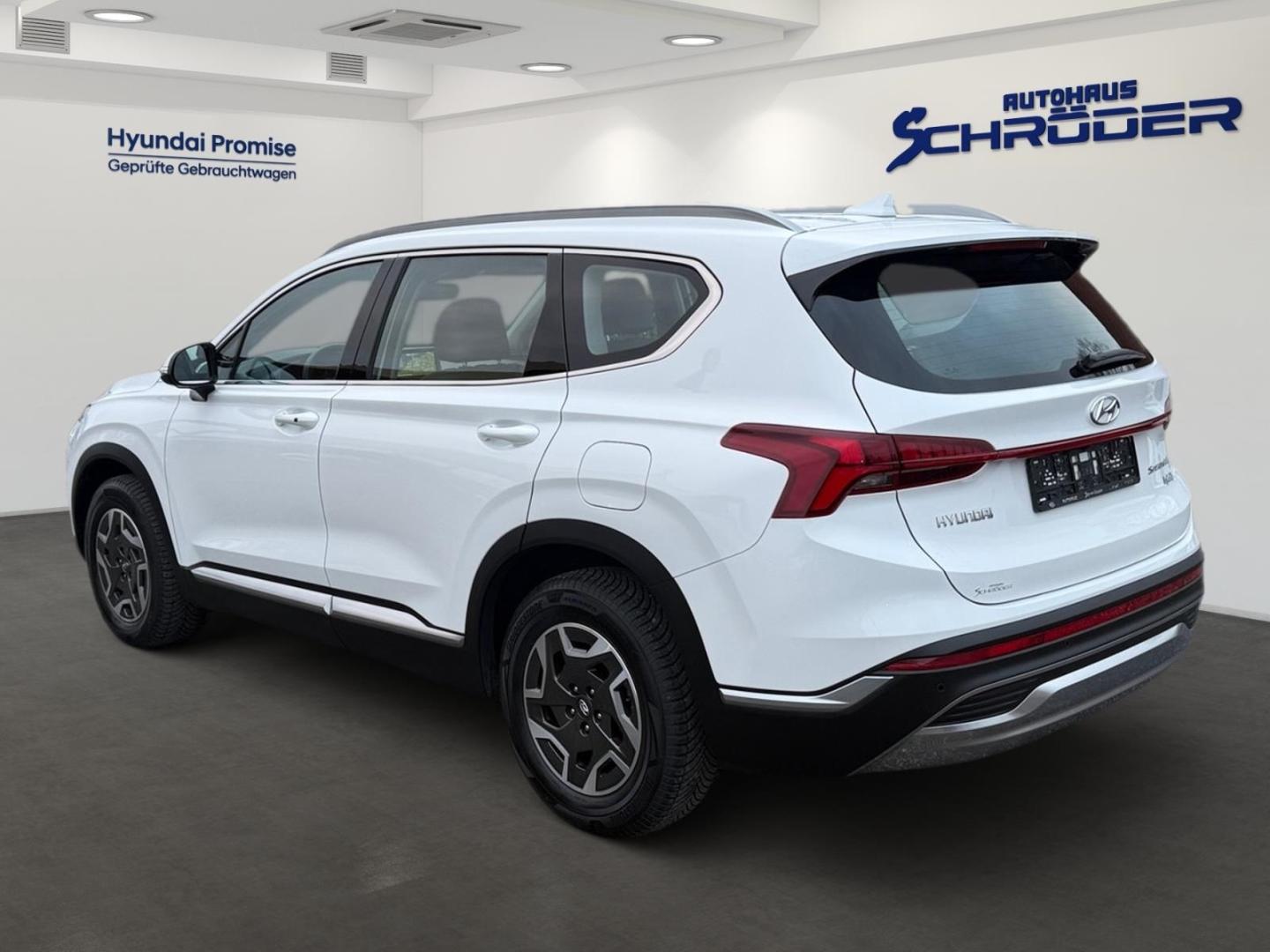 Hyundai SANTA FE 1.6T 4WD Trend Hybrid Navigation Kamera