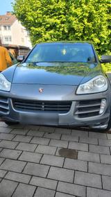 Porsche-Cayenne - Porsche Cayenne: Limousine