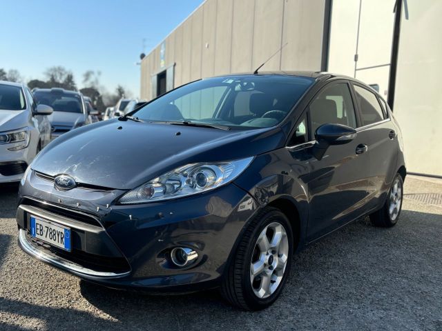 Ford Fiesta 1.2 benzina km 78 .000 mil anno 2010