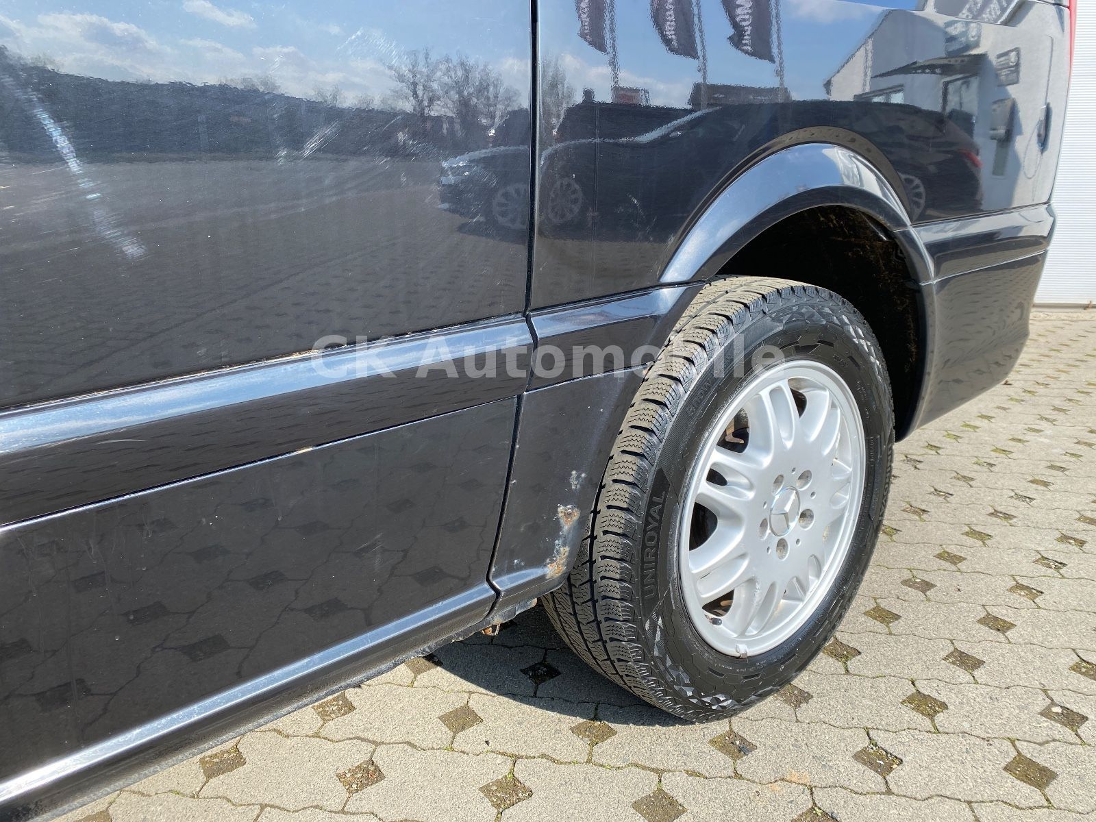 Fahrzeugabbildung Mercedes-Benz Viano 3.0 CDI lang Activity/6 Sitze/Leder/AHK