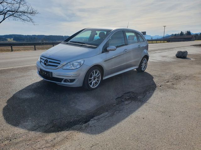 Mercedes-Benz B 200  Automatik Tüv und Kundendienst Neu