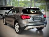 Mercedes-Benz GLA 220 d KAMERA+AHK+COMAND+SHZ+AUT+Distr+LED - Mercedes-Benz GLA 220 aus 2017