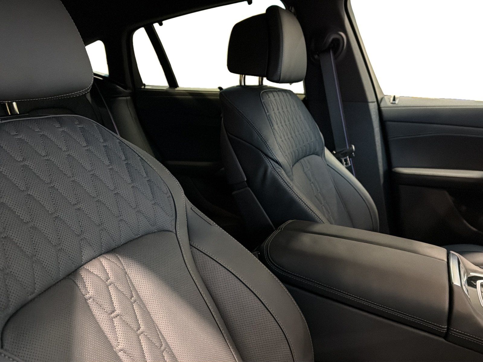 BMW X6 M60 - Bild 17