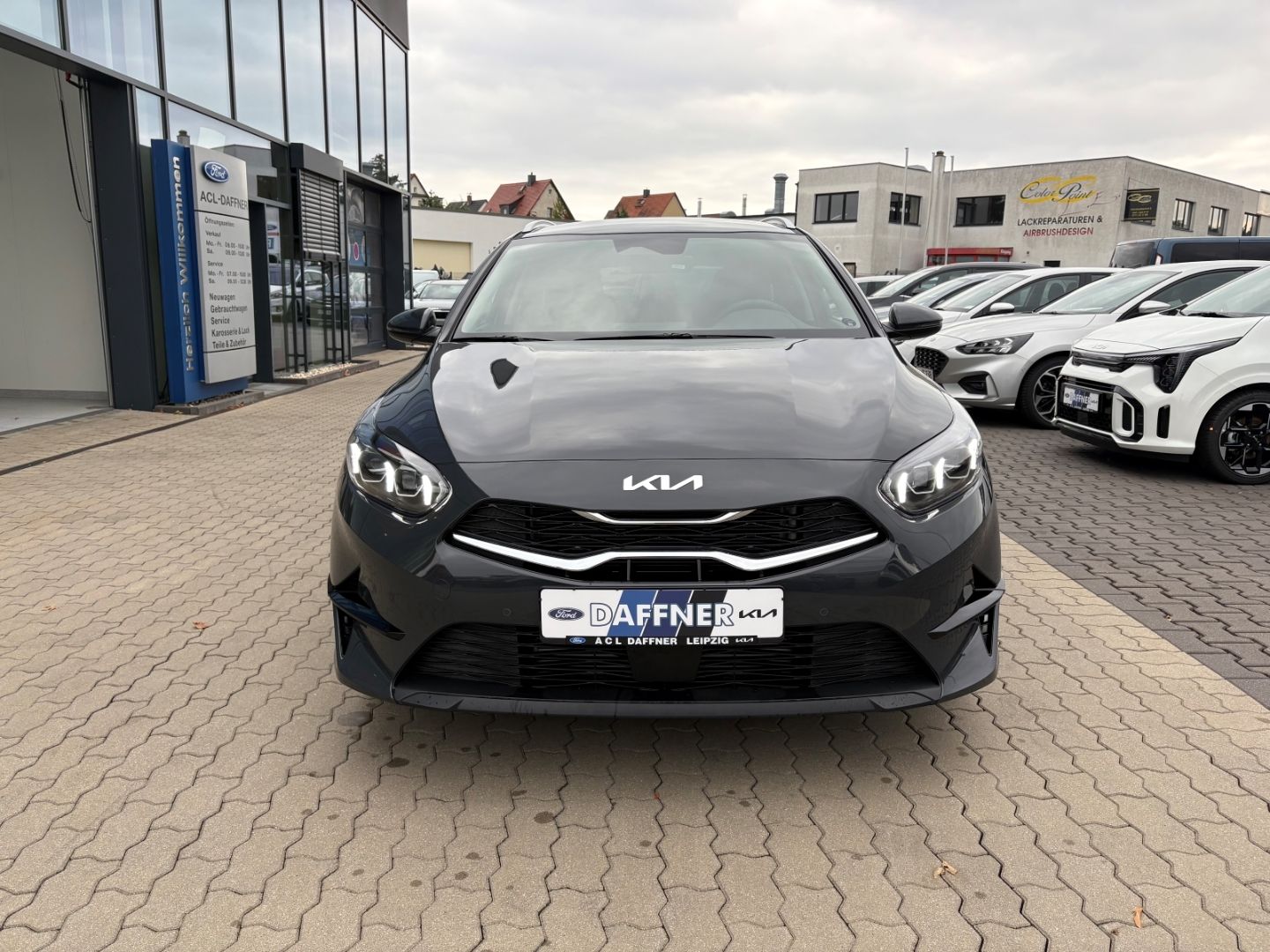 Fahrzeugabbildung Kia Ceed_sw Ultimate 1.5 T-GDI Mild-Hybrid P8, P9