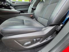 Fahrzeugabbildung Arkana Esprit Alpine Mild Hybrid 140 EDC Schiebe
