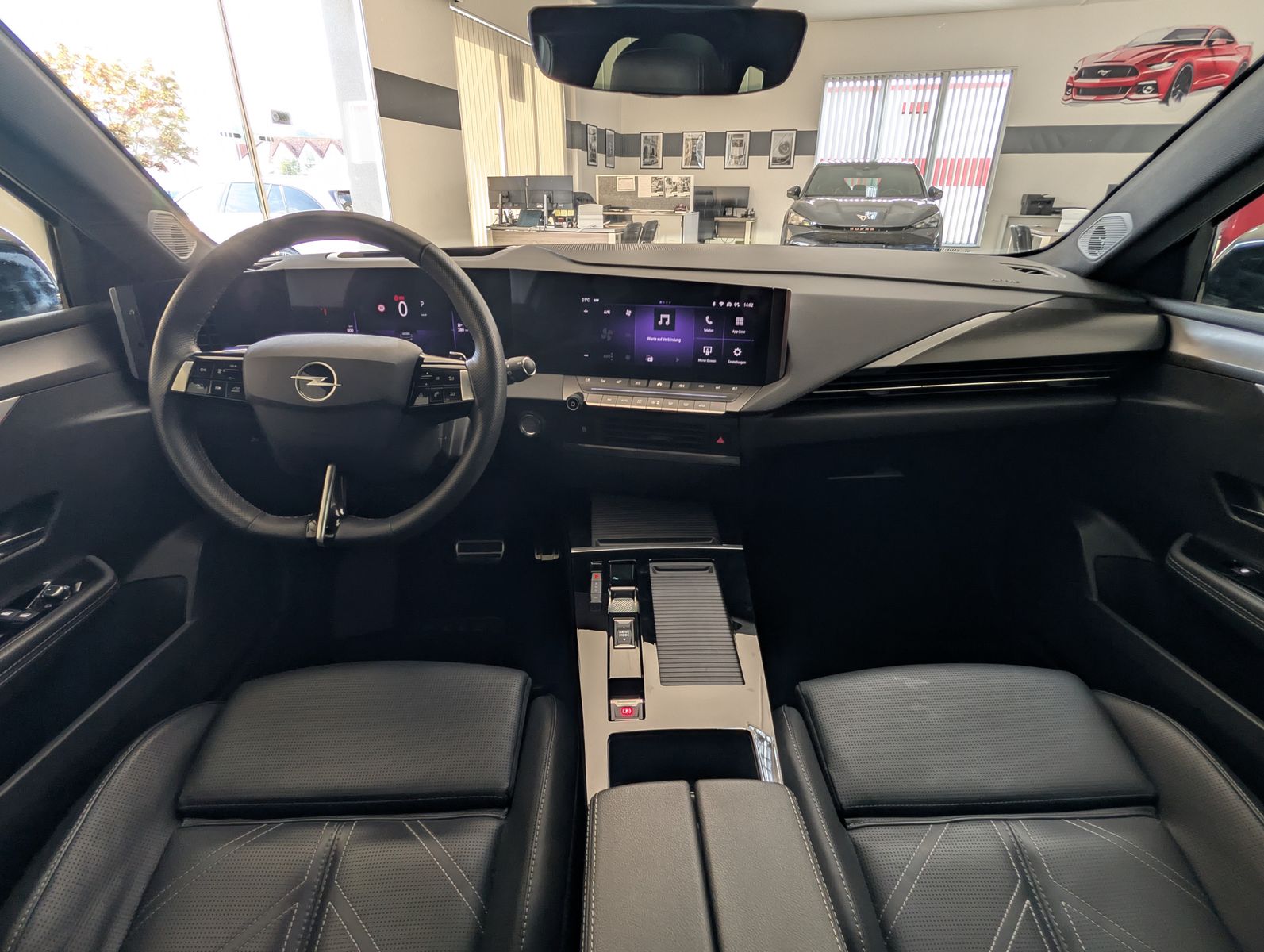 Fahrzeugabbildung Opel Astra Ultimate IntelliLux IDri AHK VOLL UVP:44T€