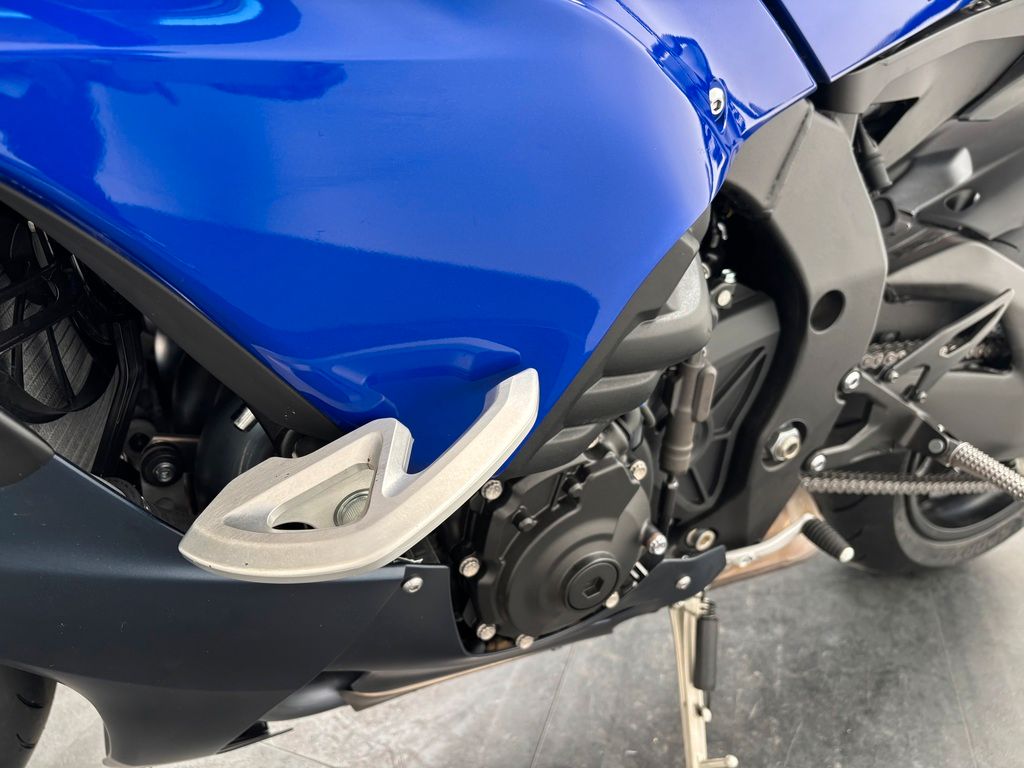 Fahrzeugabbildung Yamaha YZF-R1 *NEUWERTIG *WINGLETS *UNFALLFREI