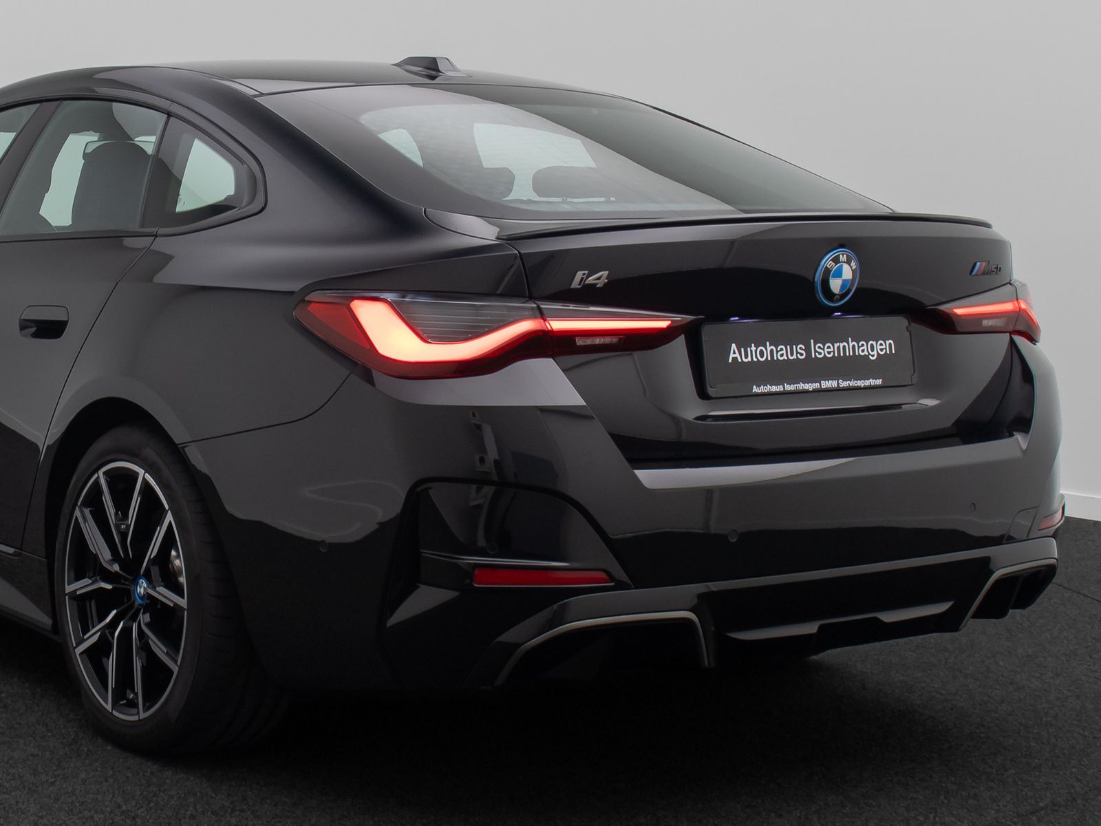 Fahrzeugabbildung BMW i4 M50 HUD HiFi Kamera DAB M Sportbremse 19Zoll
