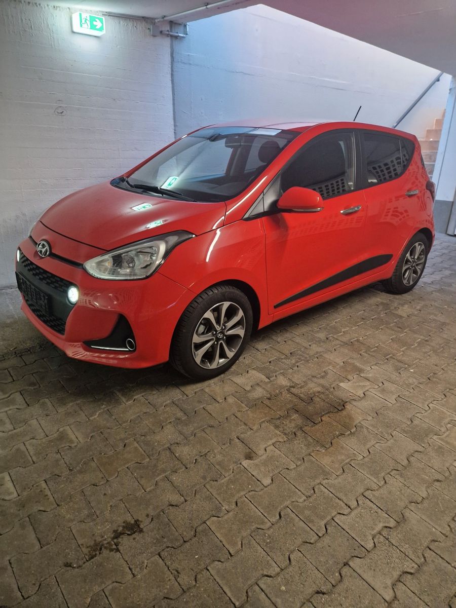 HYUNDAI i10