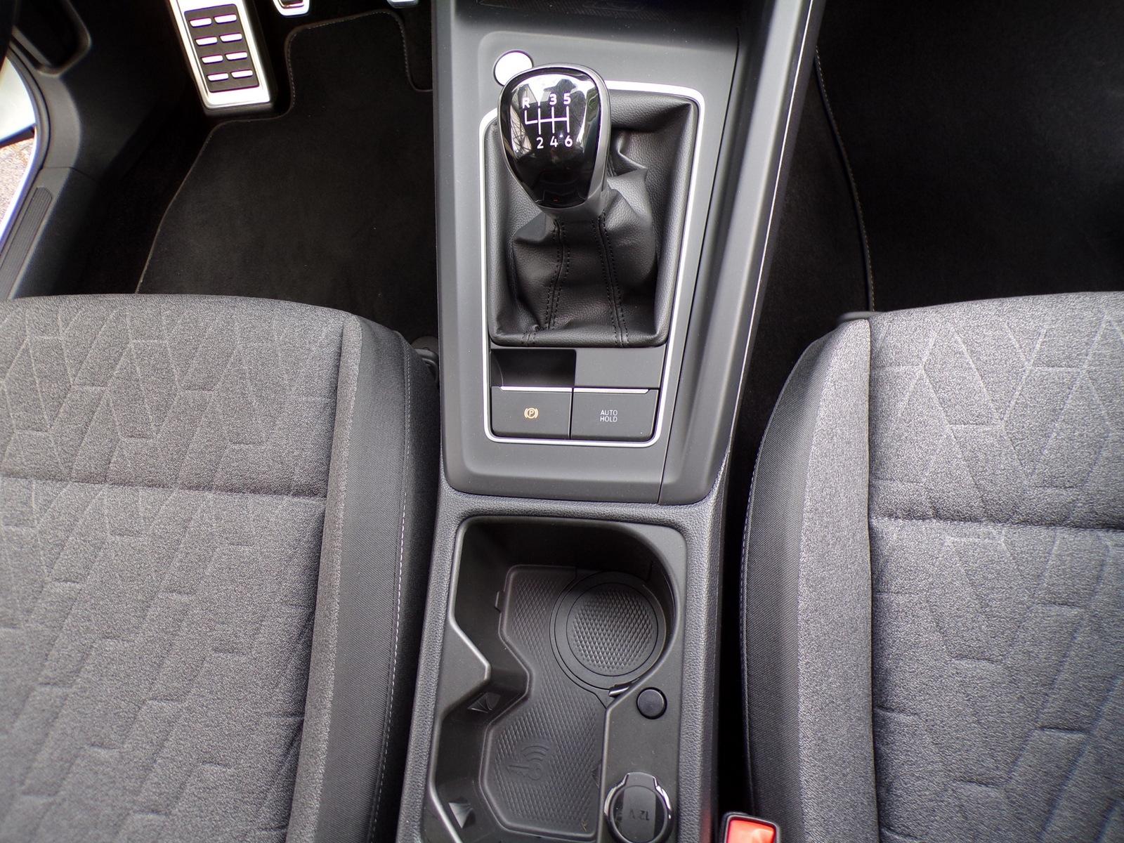 Volkswagen Golf VIII 1.0 TSI MOVE / NAVI+LED'S+KAMERA+APP, миниатюра 16