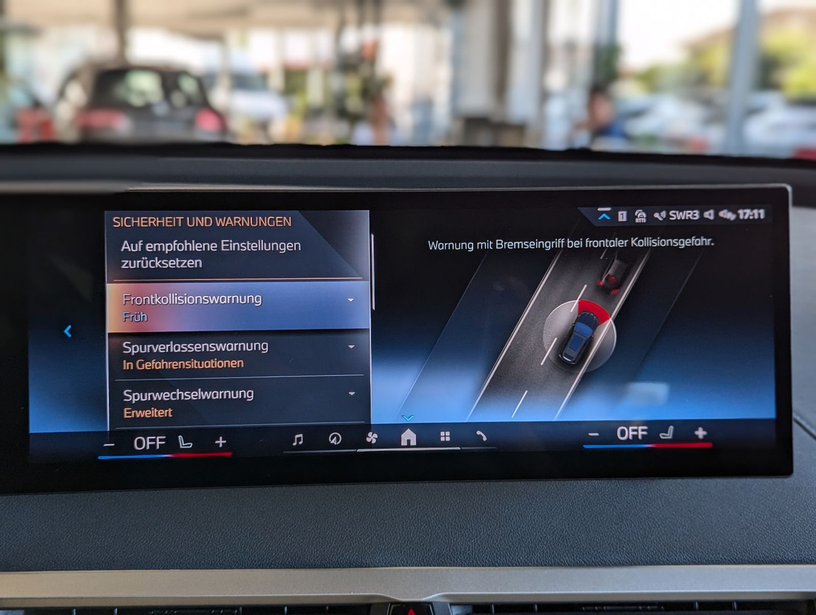 Fahrzeugabbildung BMW iX 40 xD Sport Sky-Pano Assist-Prof. Laser 360°