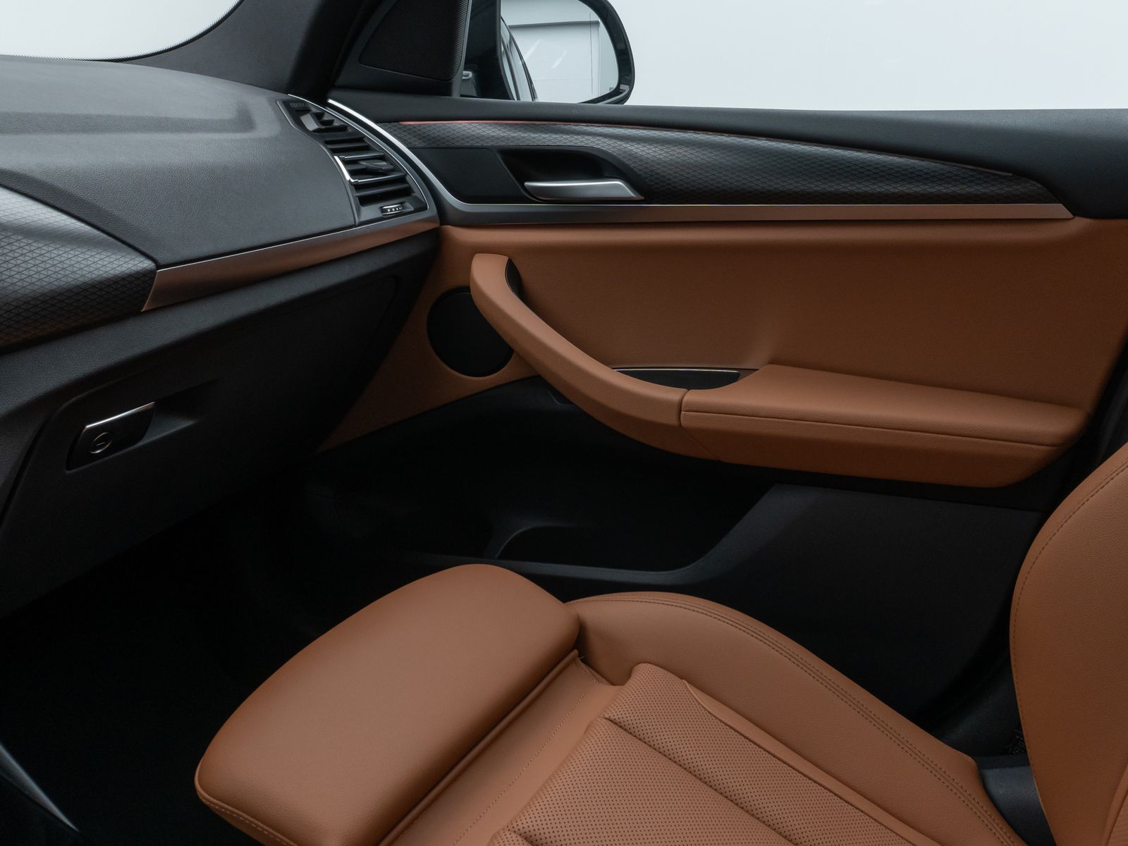 Fahrzeugabbildung BMW X3 xD20d M Sport Kamera DAB HiFi AHK Komfort 19"