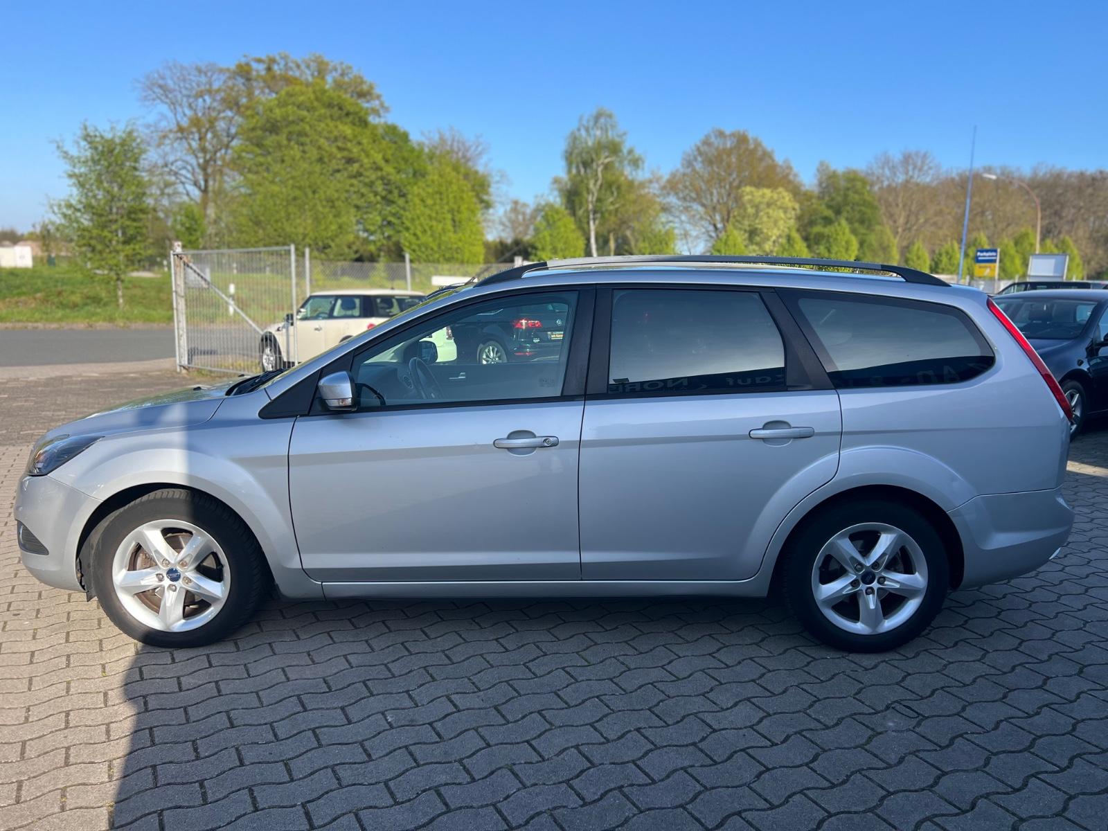 Ford Focus 2011 — photo 13