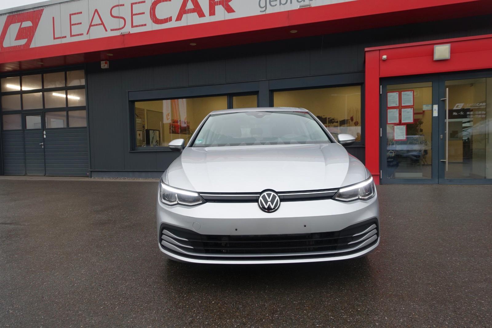 Volkswagen Golf VIII Lim. "LED,AHV" EXP € 13990.--