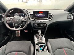 Fahrzeugabbildung Kia CEED_5 1.6T DCT7 GT KOMF GD