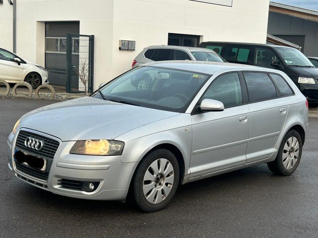 Audi A3 Sportback 2.0 TDI Attraction/KLIMAAUTO/SHZ/