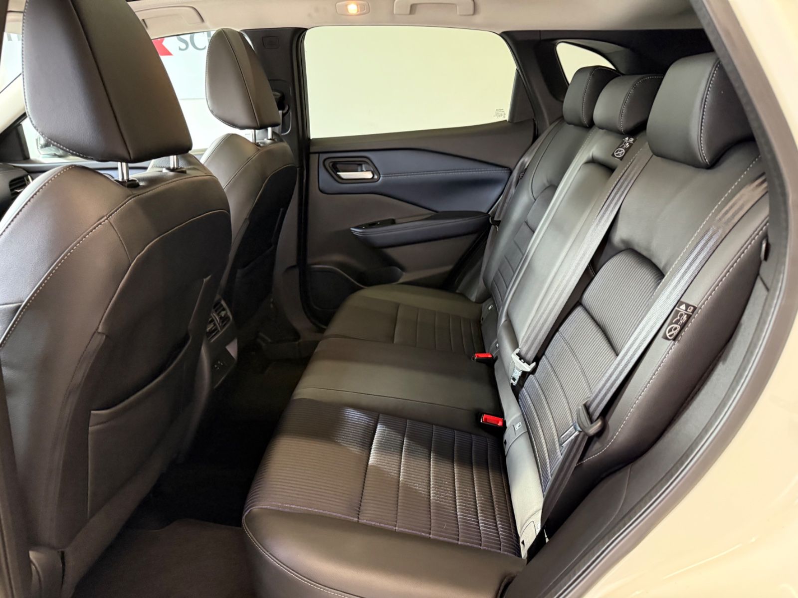 Fahrzeugabbildung Nissan Qashqai Premiere 360° Kamera, Navi, Winterpaket,