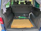 Volkswagen T5 Multivan incl. STH & Sportfahrwerk - blaue Volkswagen T5 Multivan