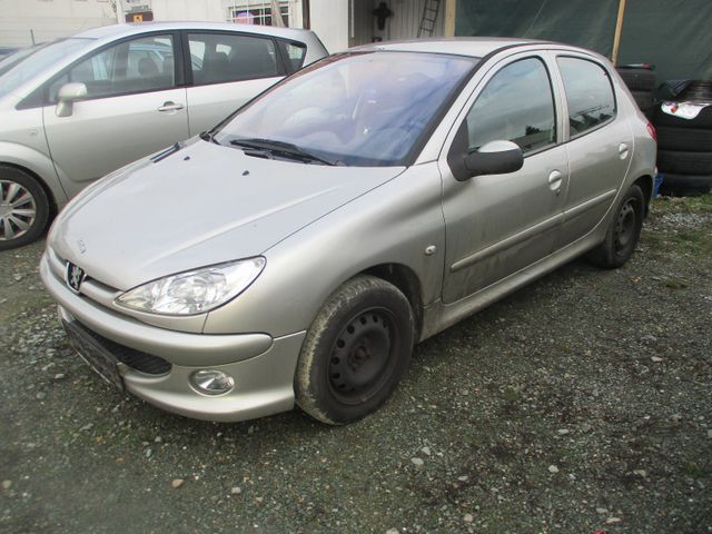 Peugeot 206 Grand Filou Cool++Kein TÜV mehr++