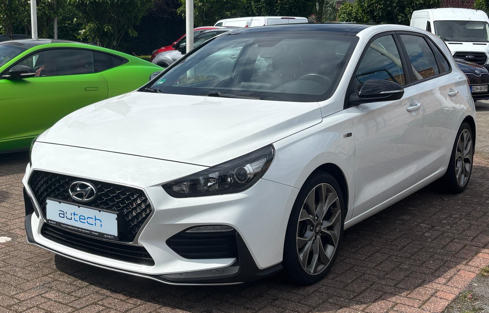 Hyundai i30 N Line Autom./Pano/RFK/Laneassis./CarPlay/