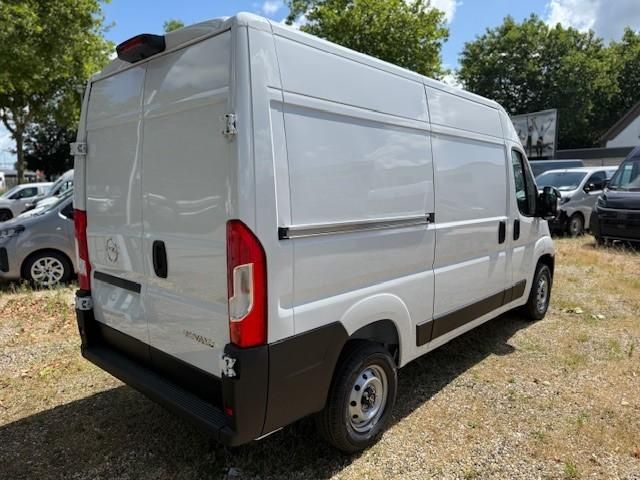 Fahrzeugabbildung Opel Movano 33 L2H2 Kastenwagen 140 MT