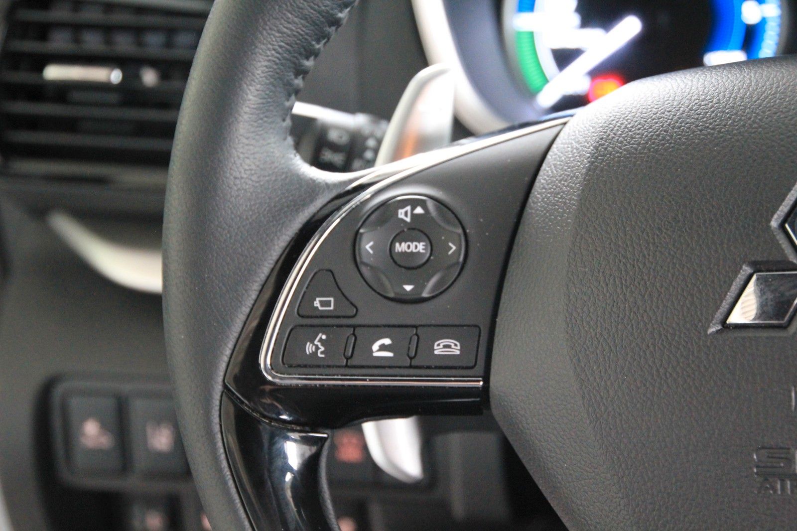 Fahrzeugabbildung Mitsubishi Eclipse Cross PHEV Intro Edition
