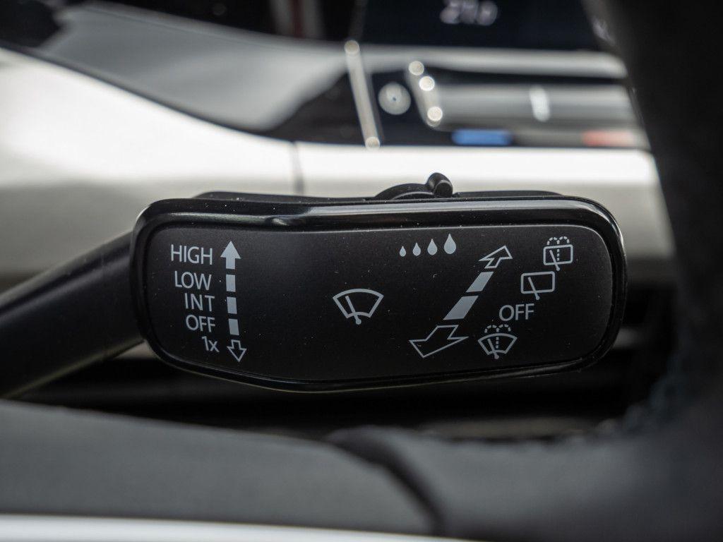 Volkswagen Golf VIII Variant 1.0 TSI Life Navi LED SHZ PDC, миниатюра 15