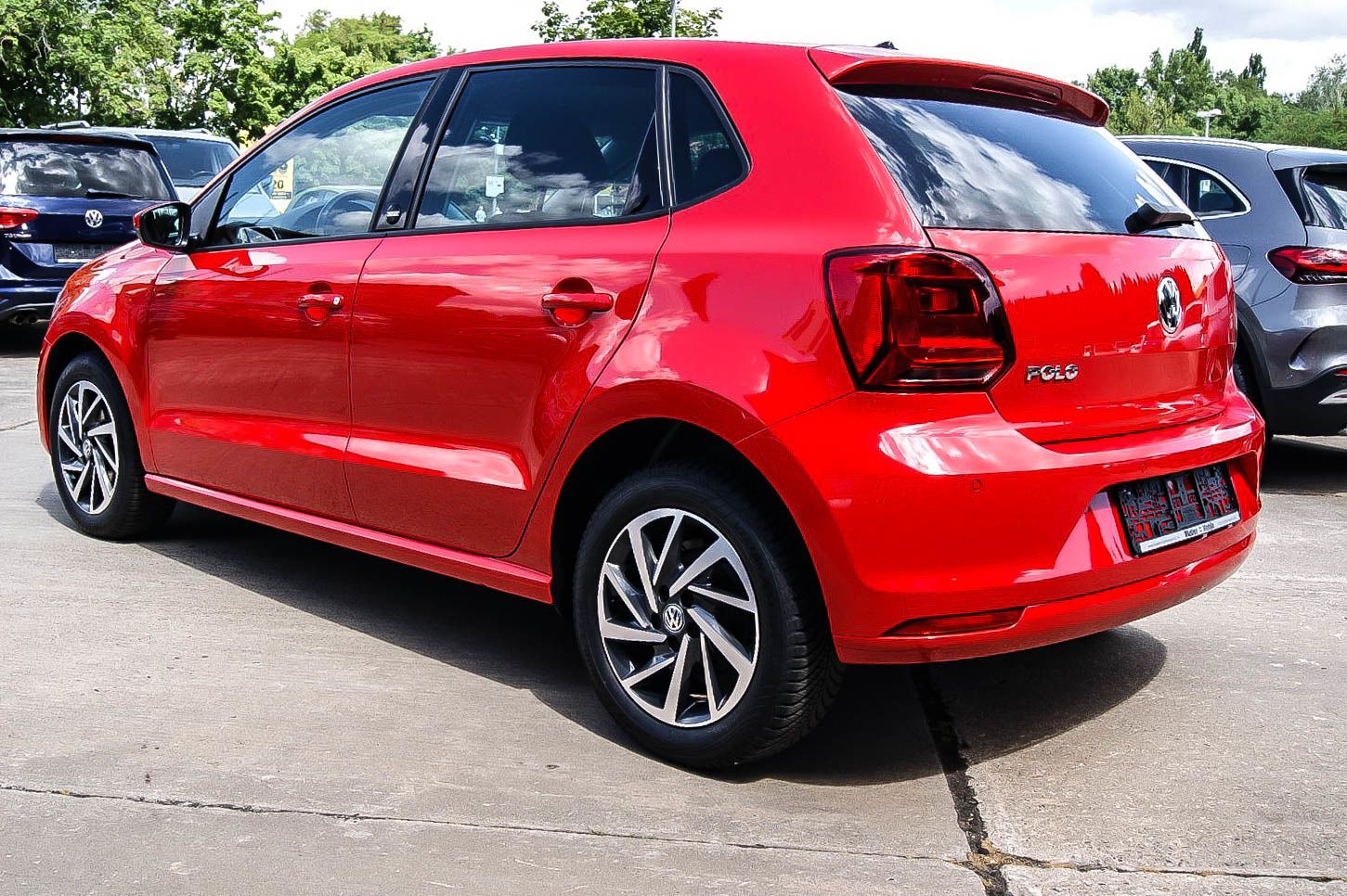 Fahrzeugabbildung Volkswagen Polo V 1.0 SOUND KLIMA SIHZG PDC TEMPOMAT 2.HAND