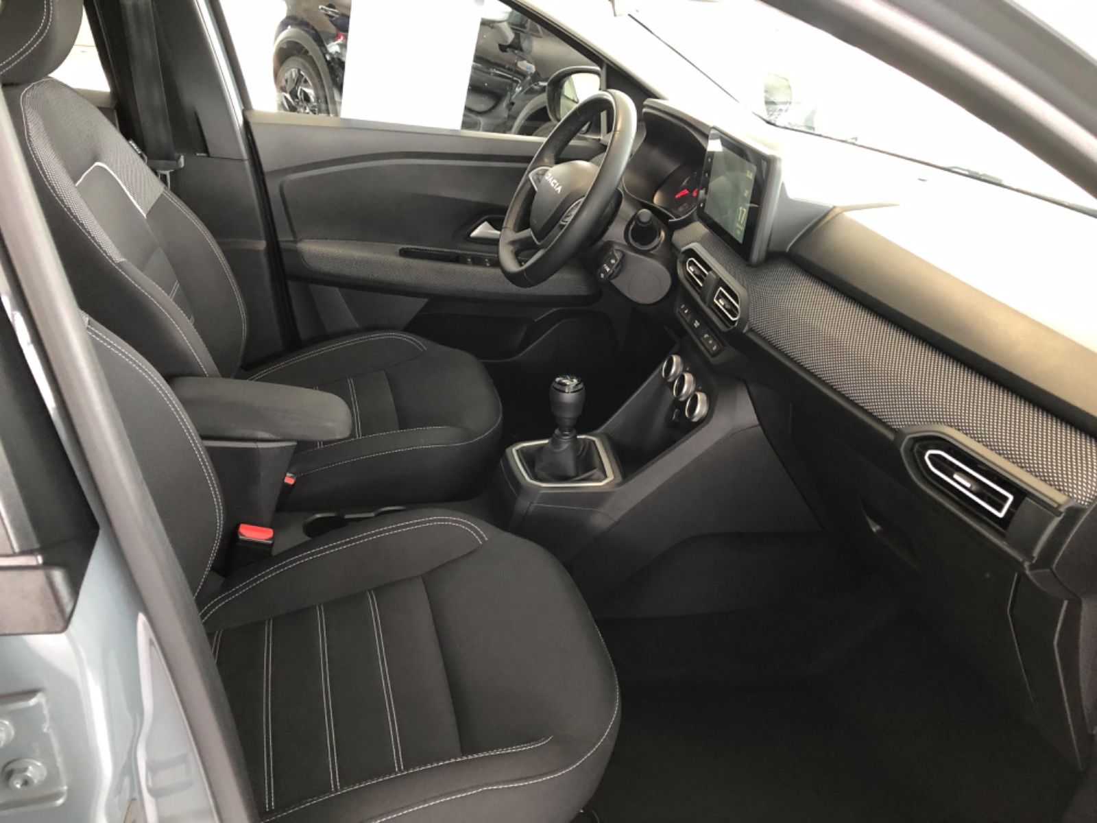 Dacia Sandero - Bild 2