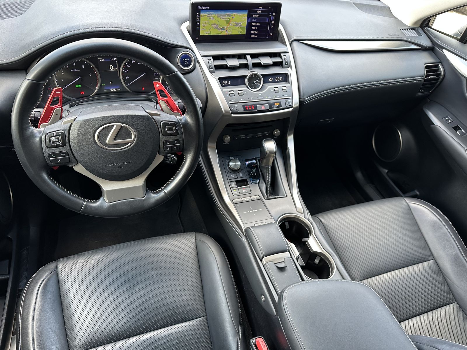 Fahrzeugabbildung Lexus NX 300h AWD Executive NAV+LED+SHZ+KAMERA+1HD+PP