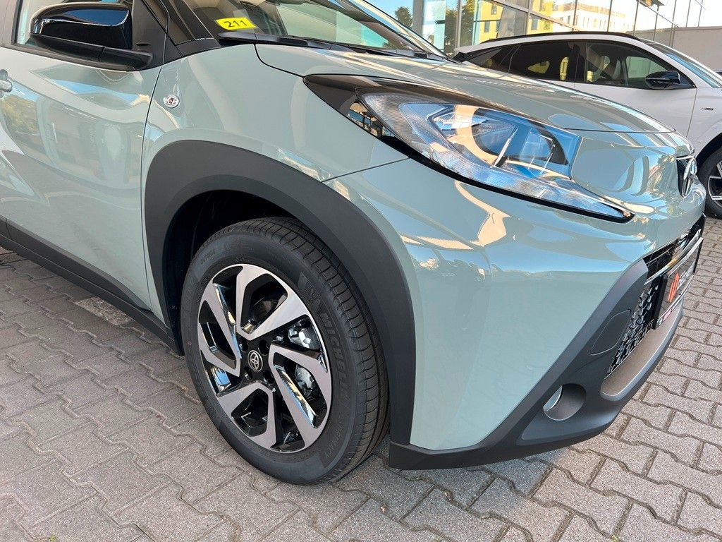 Fahrzeugabbildung Toyota Aygo X Teamplayer 1.0 RFKAM ACC