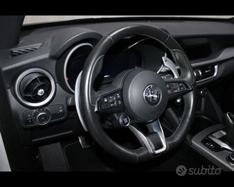 Alfa-Romeo Stelvio - 10
