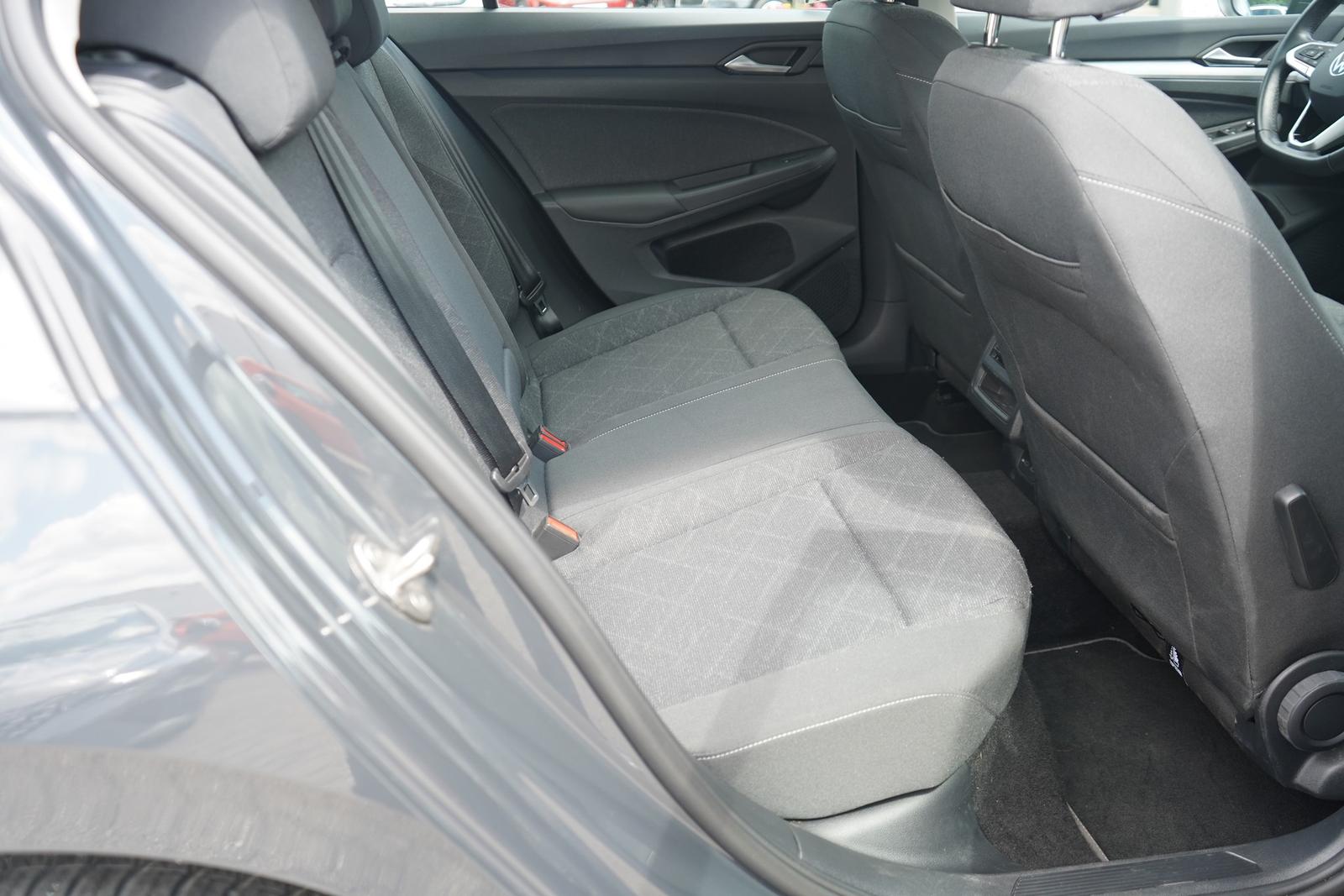 Volkswagen Golf VIII 1.5 TSI Life LED ACC App-Connect PDC
