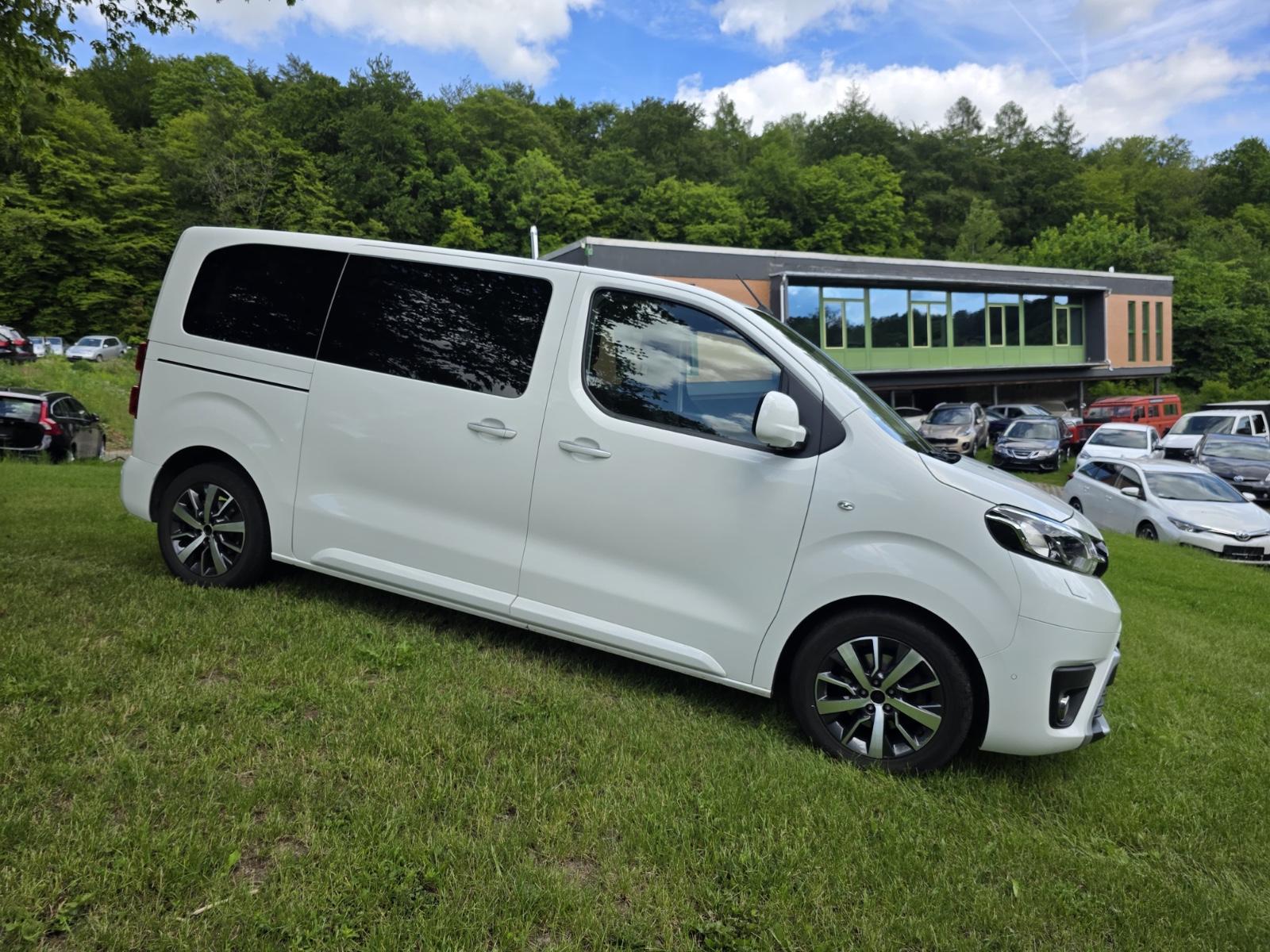 Toyota Proace Verso L1 Family HUD Garantie ZR neu