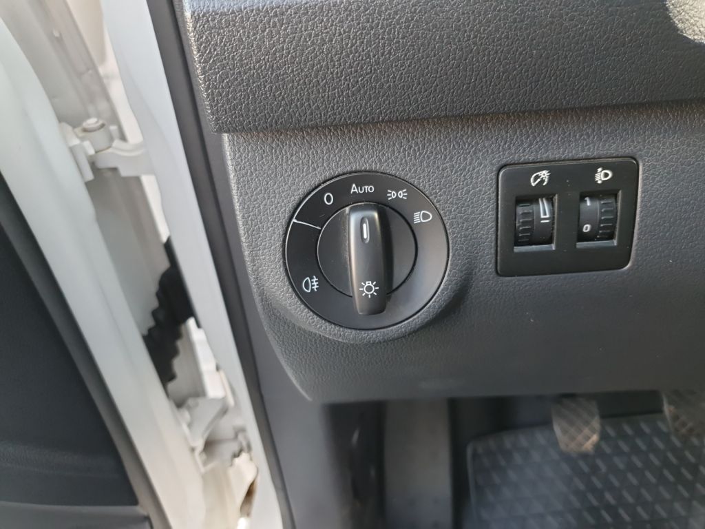 Fahrzeugabbildung Volkswagen Caddy 1.0 TSI AHZV,Climatic,SH,Radio Compition