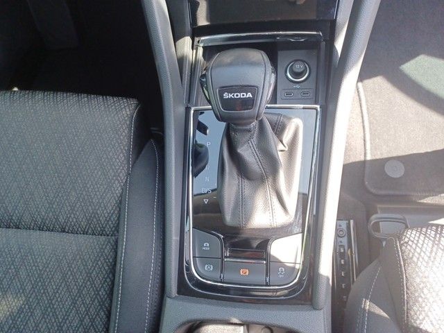 Fahrzeugabbildung SKODA Karoq 2.0TDI DSG Style LED+ACC+VIRTUAL+PARKLENK+