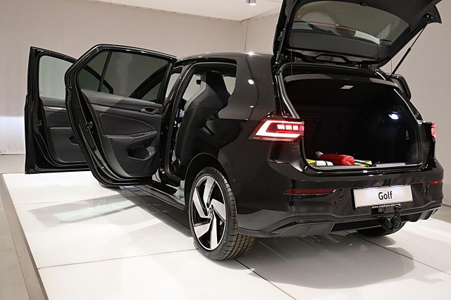 Golf GTE 1.5l DSG LEDER LED AHK SITZKLIMA PANORA