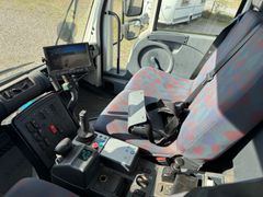 Fahrzeugabbildung Unimog U 300