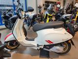 Vespa Sprint 125 Racing Sixties - VESPA SI