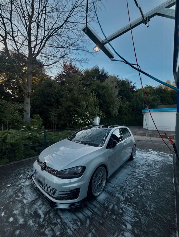 Image of Volkswagen Golf