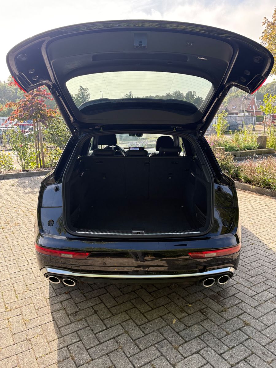 Foto 11 van AUDI SQ5