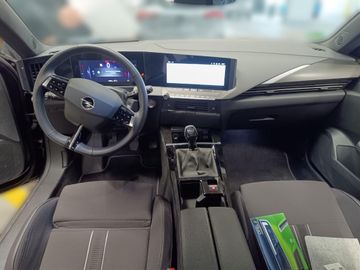 Fotografie 5 des Opel Astra Sports Tourer 1.2 Turbo GS AHK Navi