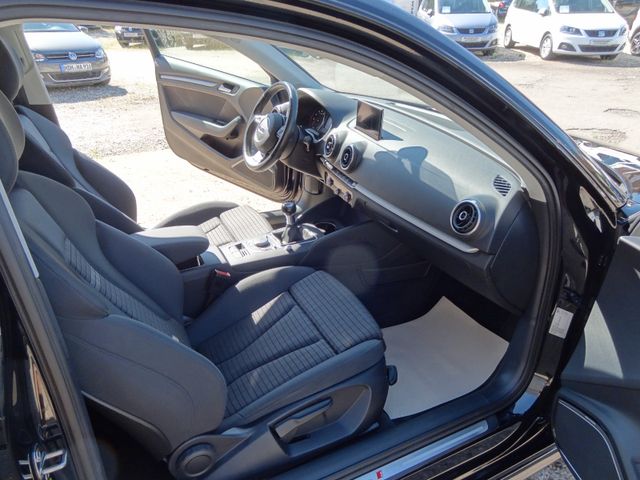 Fahrzeugabbildung Audi A3 ambition/S-Line/150PS/19-Zoll/B&O/PDC/SitzH/