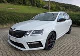 Skoda Octavia 2.0 TDI DSG 4x4 RS60 Combi Std. Hzg PANO - Skoda Octavia mit Diesel-Antrieb: Rs60