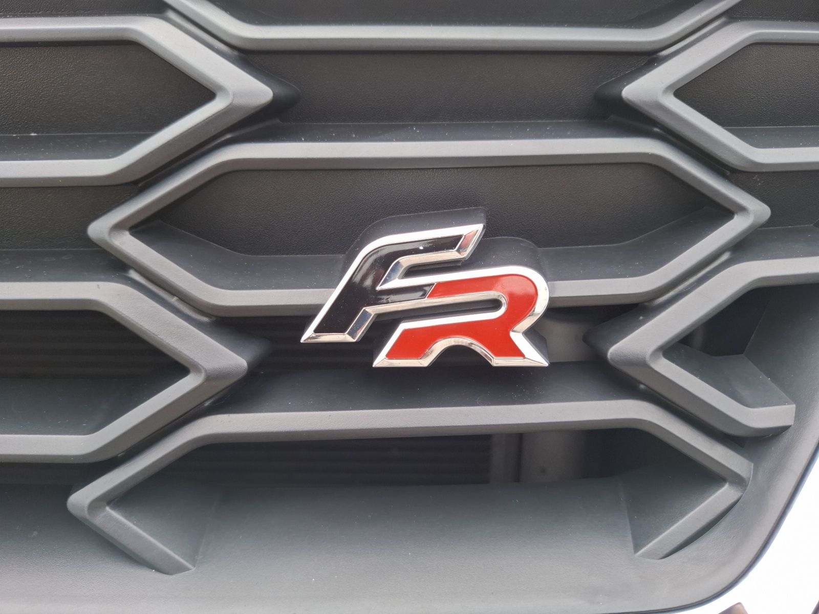 Fahrzeugabbildung SEAT Arona TSI FR-Line DSG LED Navi AID ACC RFK SH